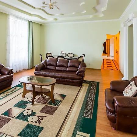 Alfa Rynok Square 30 Львів