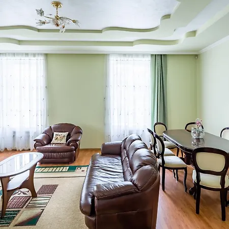 Alfa Rynok Square 30 Апартаменти *