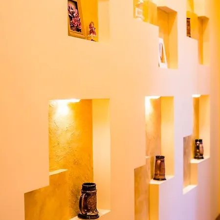 Alfa Rynok Square 30 *