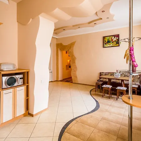 Alfa Rynok Square 30