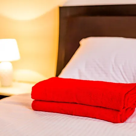 Alfa Rynok Square 30 * リヴィウ