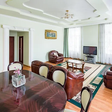 Alfa Rynok Square 30