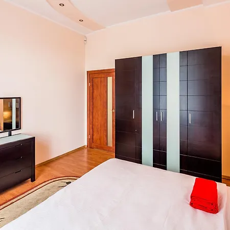 Apartman Alfa Rynok Square 30 *