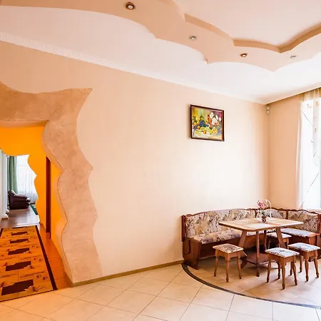 Alfa Rynok Square 30 リヴィウ