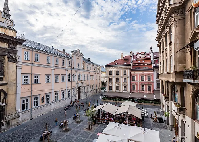 Alfa Rynok Square 30