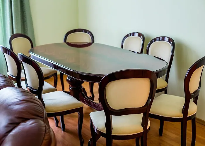 Alfa Rynok Square 30 * إلفيف