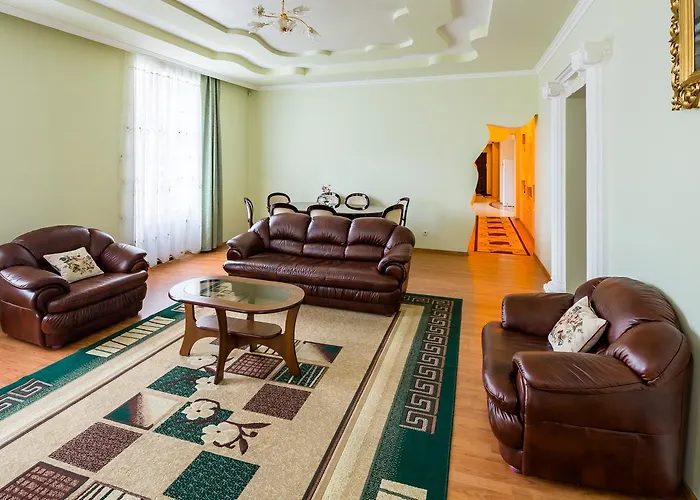 Alfa Rynok Square 30 إلفيف