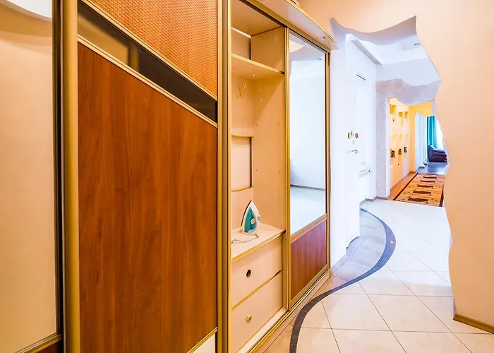 Alfa Rynok Square 30 Apartment Lemberg