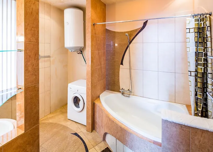 Alfa Rynok Square 30 Apartment Lemberg