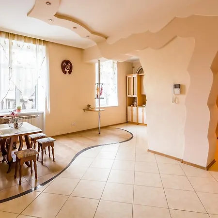 Alfa Rynok Square 30 Lviv