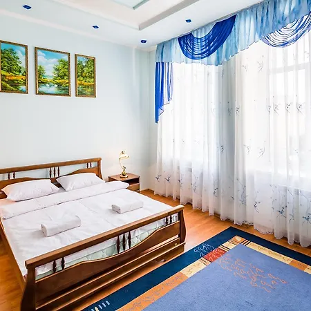 Alfa Rynok Square 30 Lviv